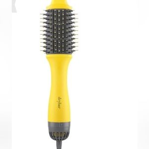 Drybar oval blow dryer brush